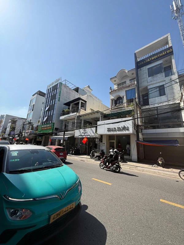 Bán tòa nhà 5 tầng mặt tiền 721,5m² Hoàng Hoa Thám Đà Nẵng