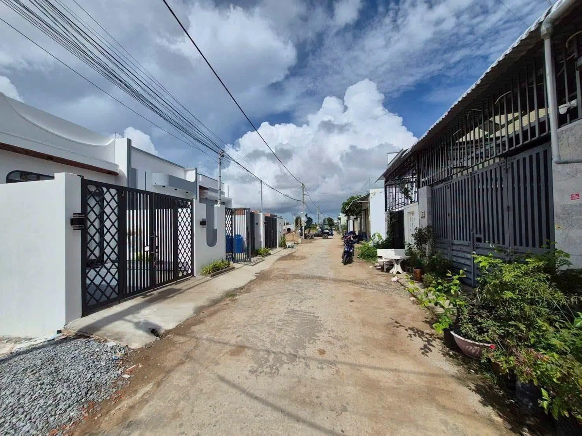 Bán đất mặt tiền Nguyễn Huy Tưởng, Rạch Giá, 95m2, 1 tỷ 50 - Ảnh thu nhỏ 2