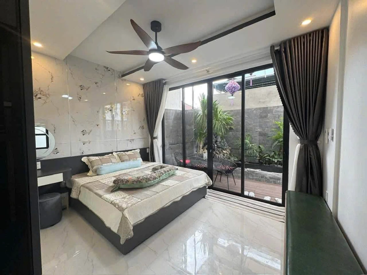 Bán nhà 2 tầng 106m2 tại Cẩm Nam, Hội An, giá 5,7 tỷ, đang cho thuê - Ảnh 1