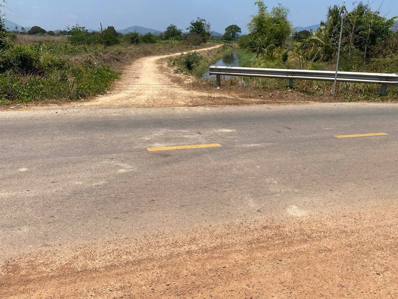Bán đất 2.000m² (600m² thổ cư) Hàm Thạnh, Lâm Đồng