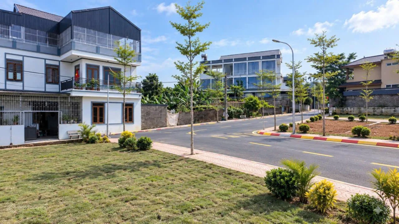Lô đất có mặt tiền 10mx15, sát 15 trường ĐH, sát Metro 5, phù hợp để xây CCMN khai thác dòng tiền - Ảnh 1