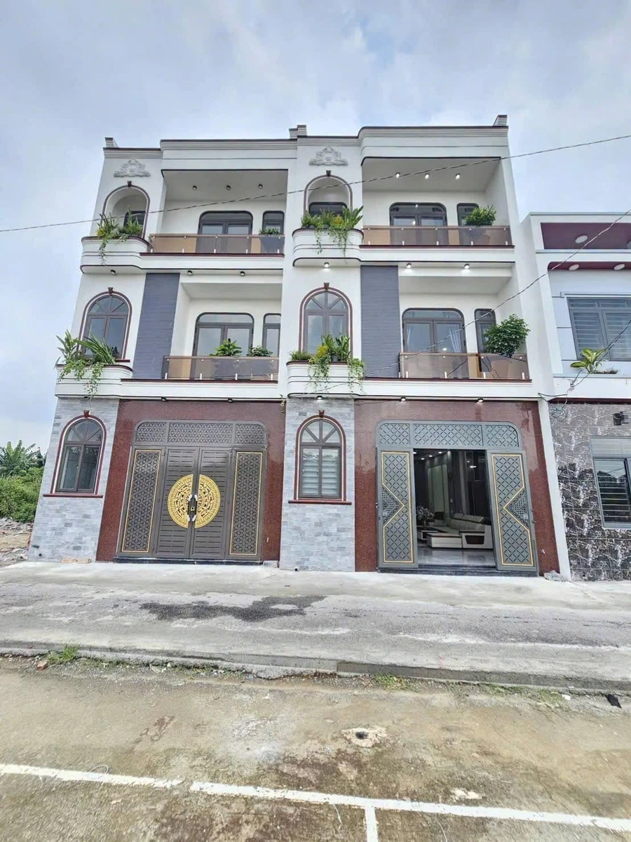 Bán nhà phố 1 trệt 2 lầu 60m2, sổ riêng hoàn công, giá 3,5 tỷ tại P. Tân Hạnh, Biên Hòa - Ảnh 1