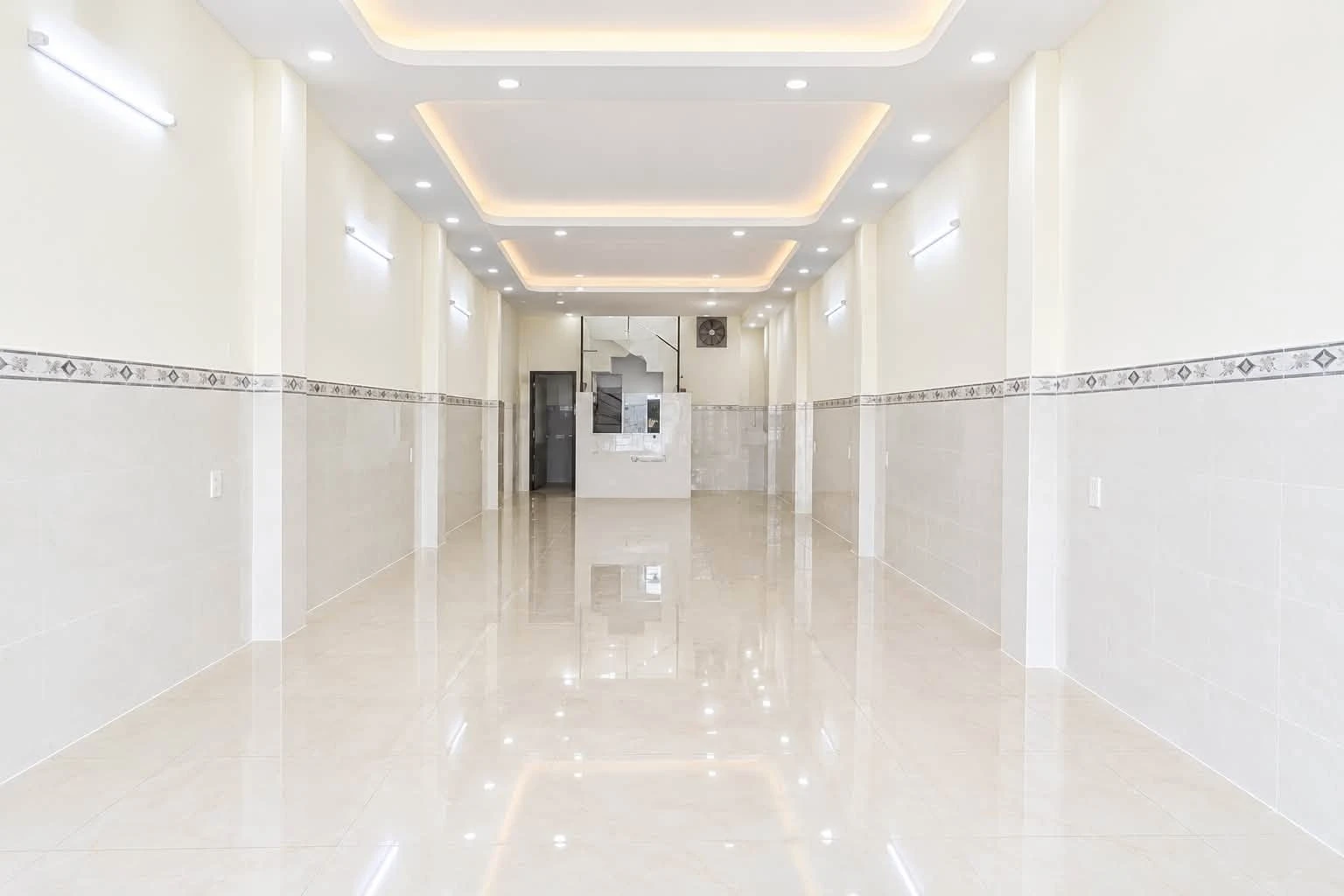 Cho thuê nhà mặt tiền kinh doanh Nguyễn Hậu, 105m², 3PN, Tân Phú - Ảnh 1