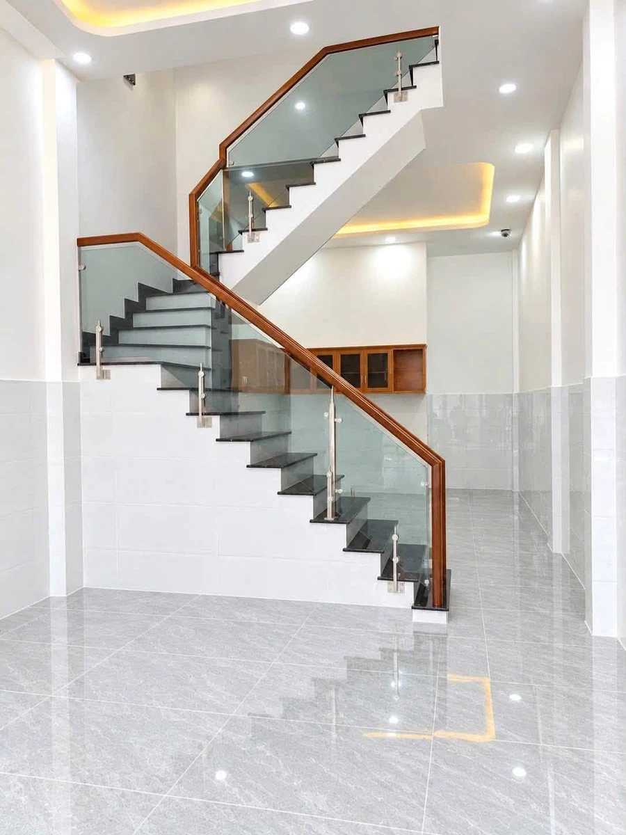 Bán nhà 1 trệt 1 lầu 4x15m, 2PN 2WC đường Mã Lò, Bình Hưng Hòa A, Bình Tân - Ảnh thu nhỏ 2