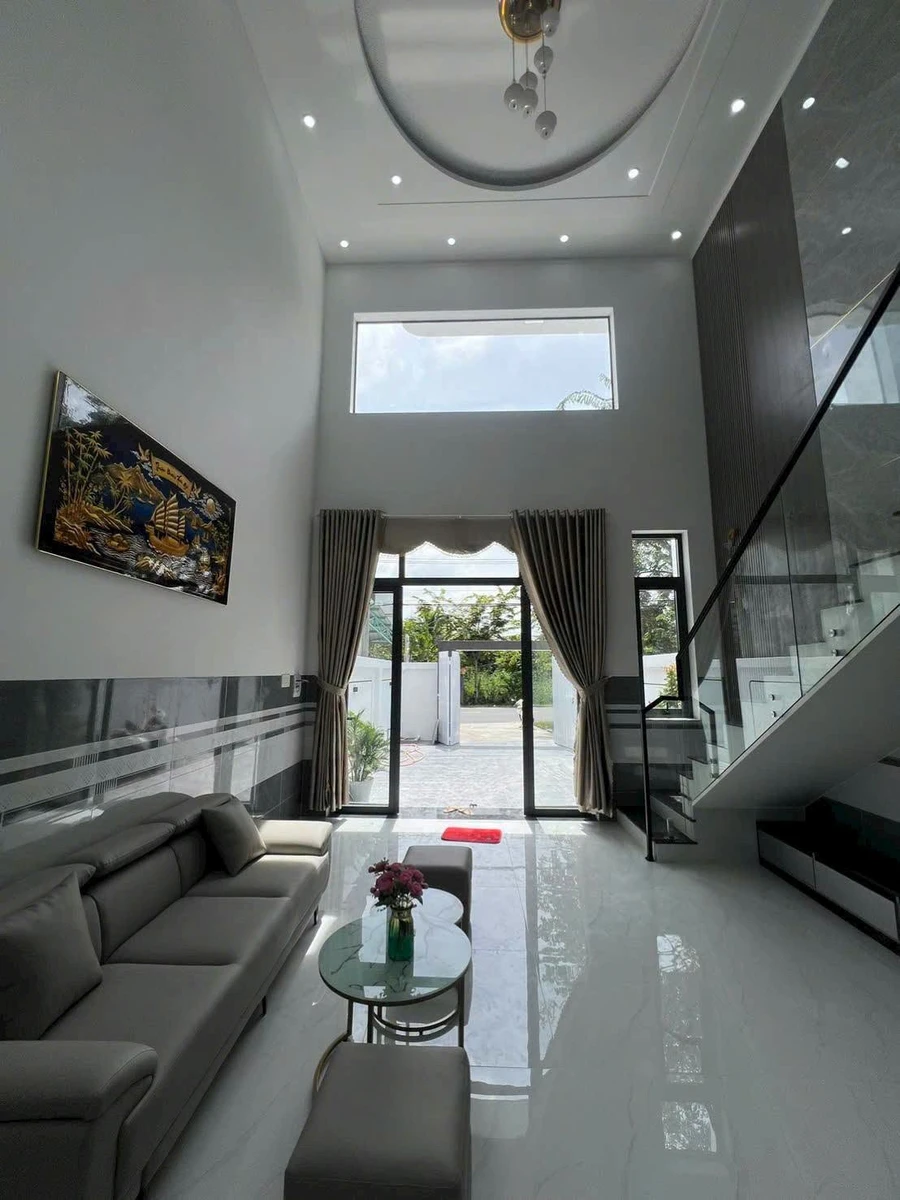 Bán nhà lầu lửng 3PN mặt tiền đường Nguyễn Văn Linh, Hòa Thành, Tây Ninh giá 2,39 tỷ - Ảnh thu nhỏ 5