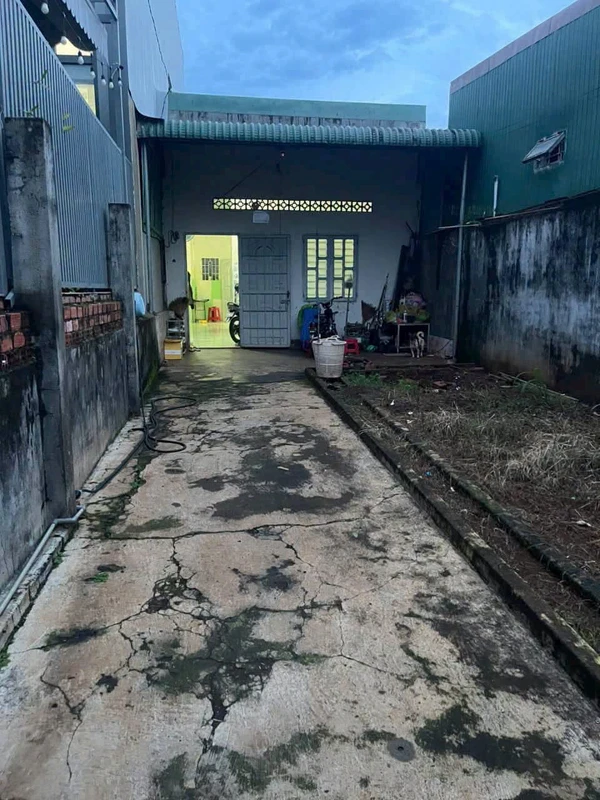 Bán đất 5x30m có nhà cấp 4 Trần Quý Cáp, Buôn Ma Thuột 2.65 tỷ