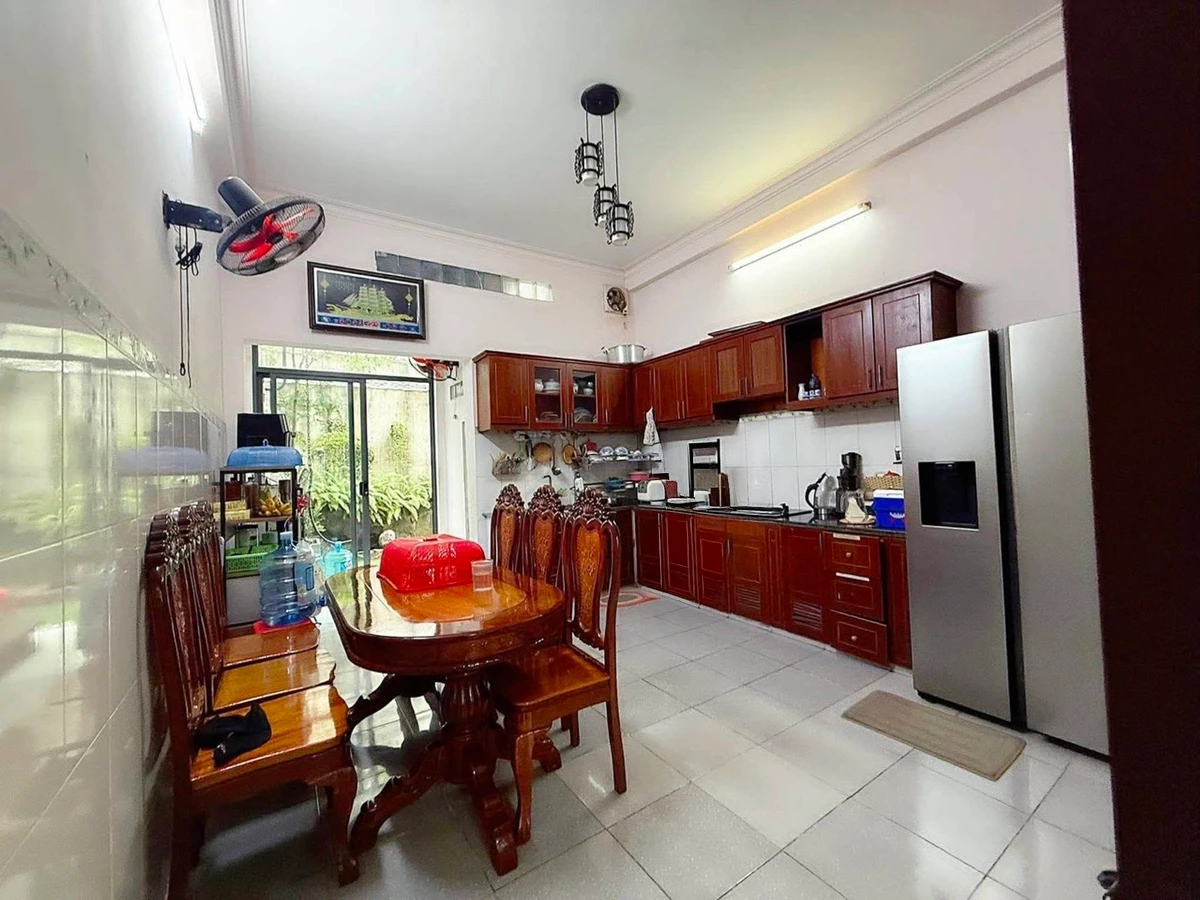 Bán nhà 3 tầng 4PN, ô tô vào nhà, 94m² Man Thiện, Thủ Đức, 6,5 tỷ - Ảnh thu nhỏ 2