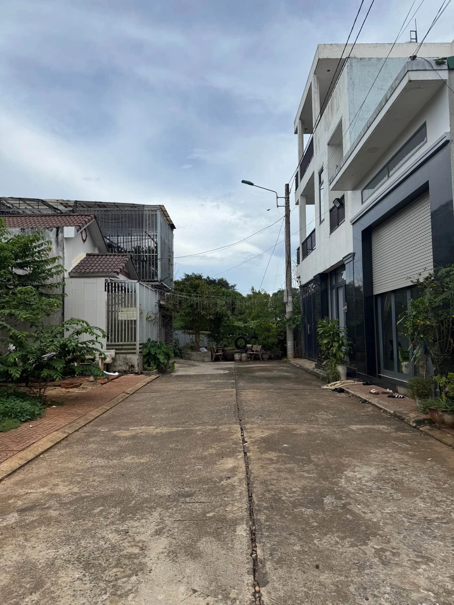 Bán đất 102m² full thổ cư khu Công an Trần Quý Cáp 4 tỷ - Ảnh 1