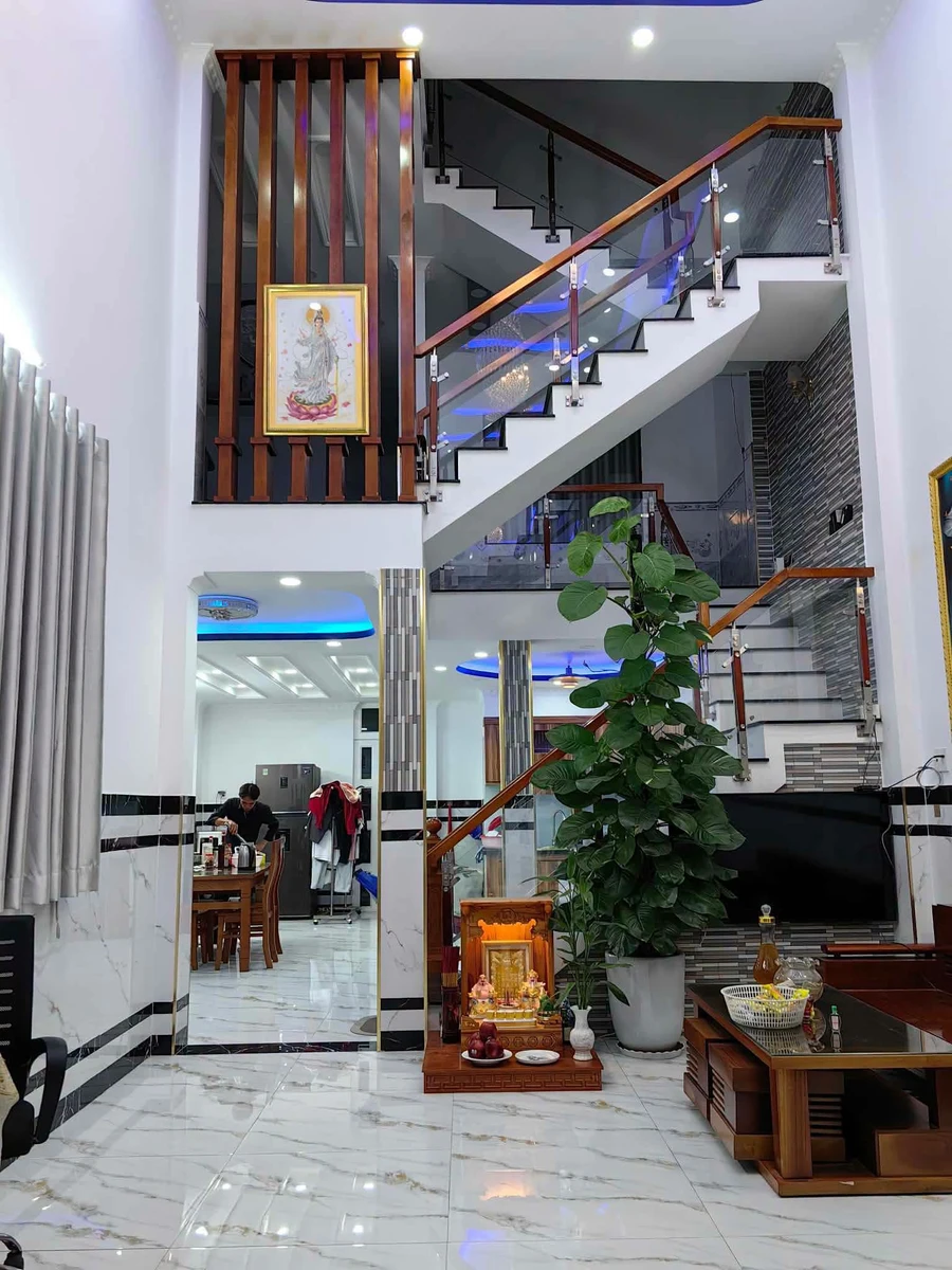 Bán nhà 3 tầng mới 79m², 3PN 3WC, hẻm ô tô đường Nguyễn Thị Thảnh, Hóc Môn - Ảnh thu nhỏ 2