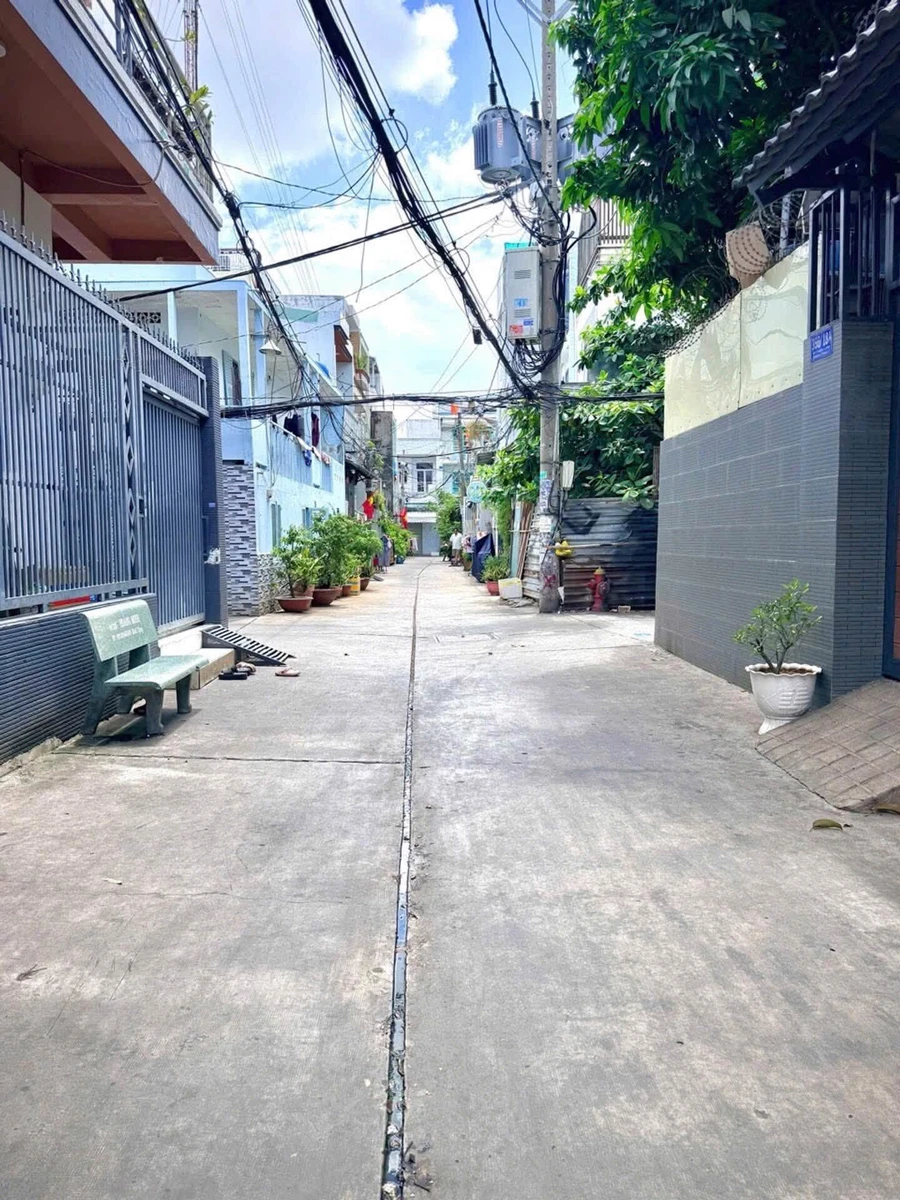 Bán nhà hẻm xe hơi thông 80m2 gần chợ Bình Trị Đông, Bình Tân - Ảnh 1