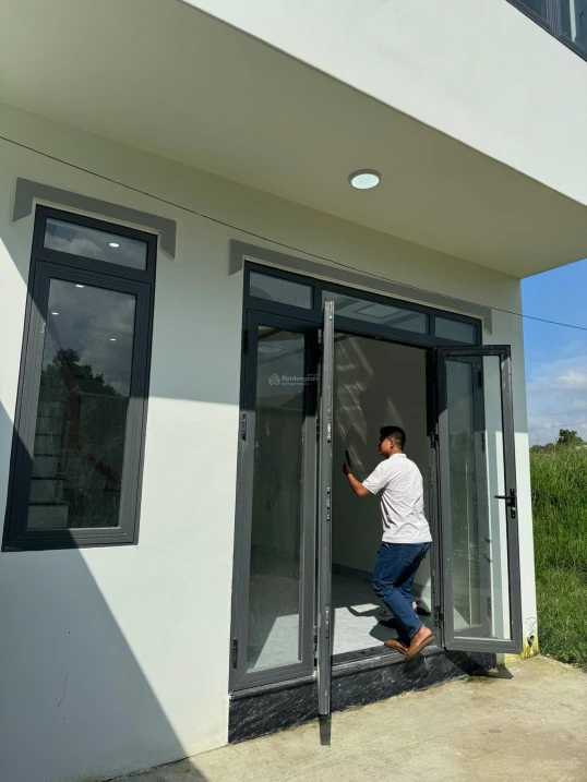 Bán căn nhà 6PN, DTSD 212m2 này nhé, mới xây xong, hiện đang cho thuê 10tr/th - Ảnh thu nhỏ 5