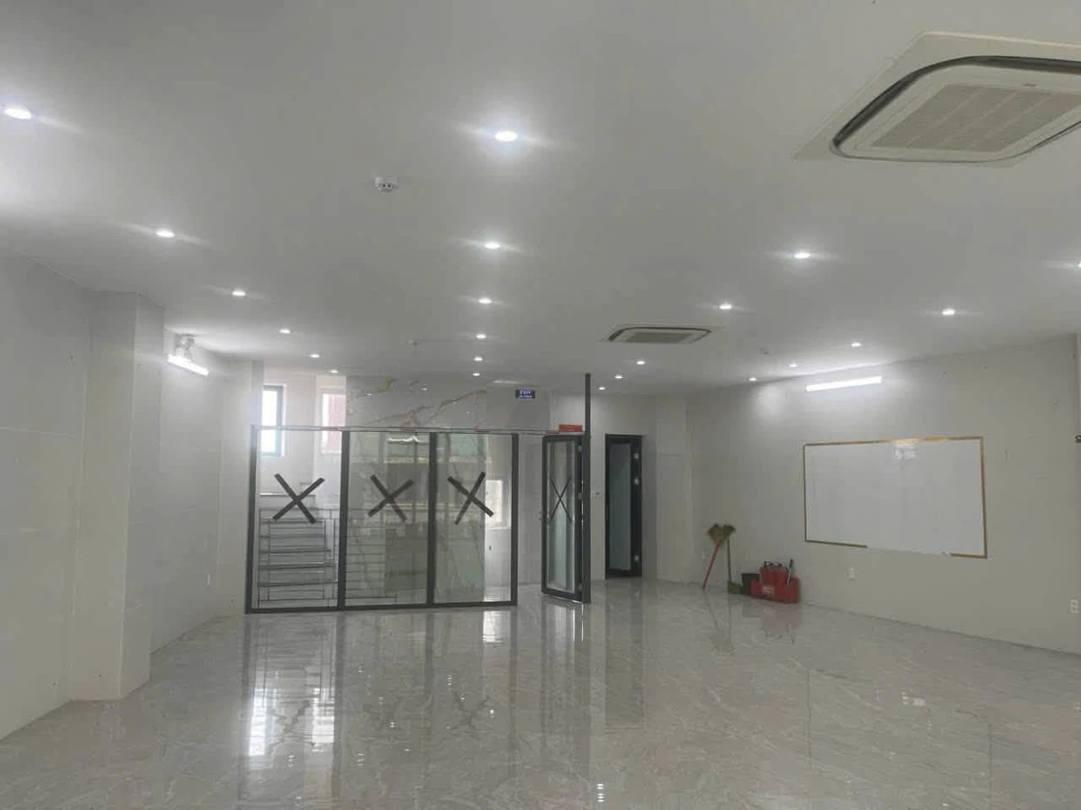 Cho thuê mặt bằng 2 tầng 140m2 Hồng Bàng, 20tr/tháng - Ảnh 1