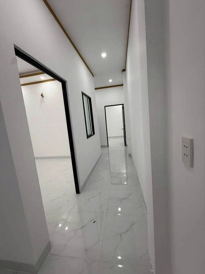 Bán nhà 1 trệt 1 lầu 100m² Biên Hòa, giá 1.8 tỷ - Ảnh thu nhỏ 2