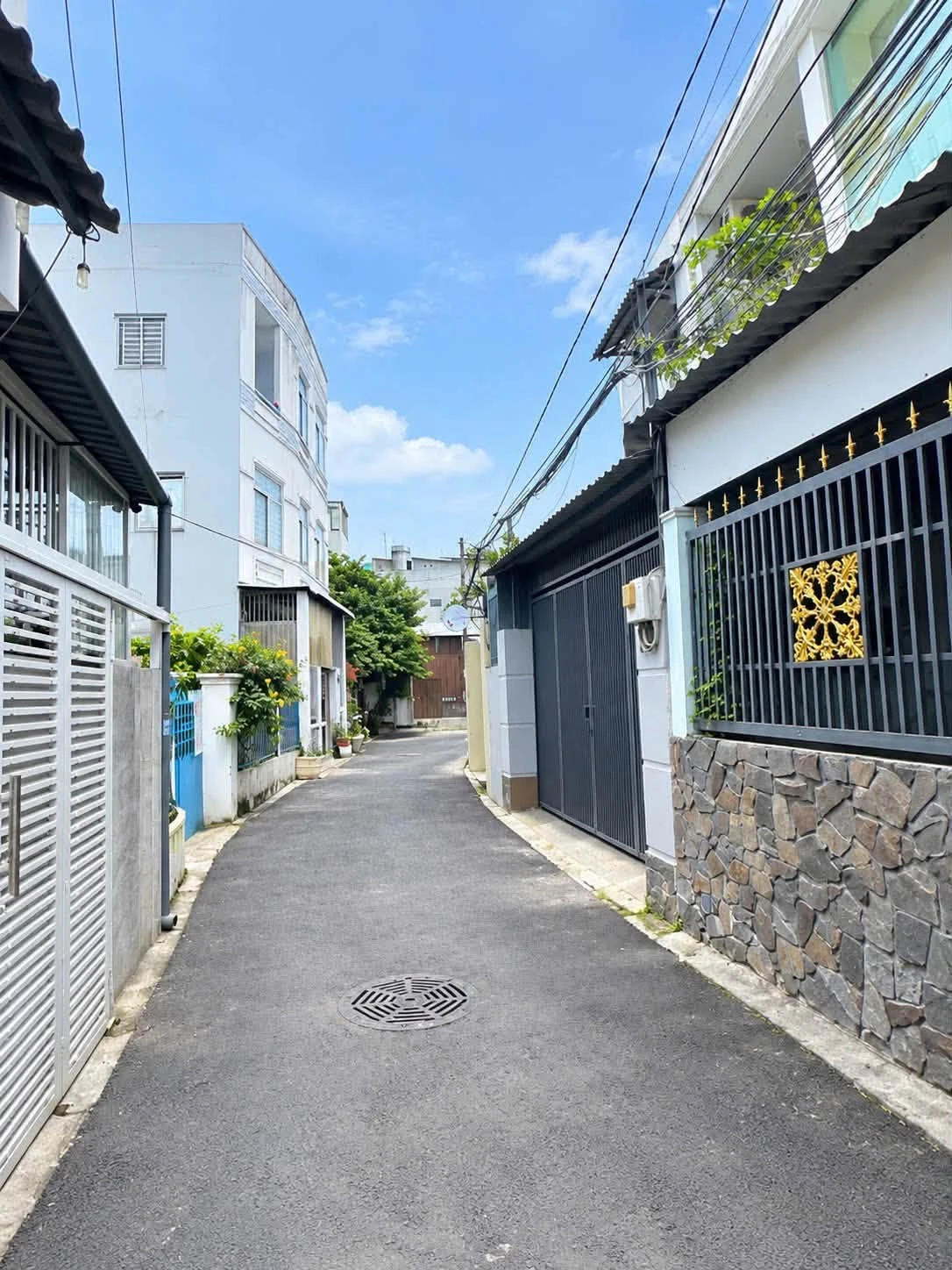 Bán nhà 3 tầng hẻm xe hơi đường số 6 Linh Tây, Thủ Đức, 58m2, 4PN, giá 5,5 tỷ - Ảnh 1