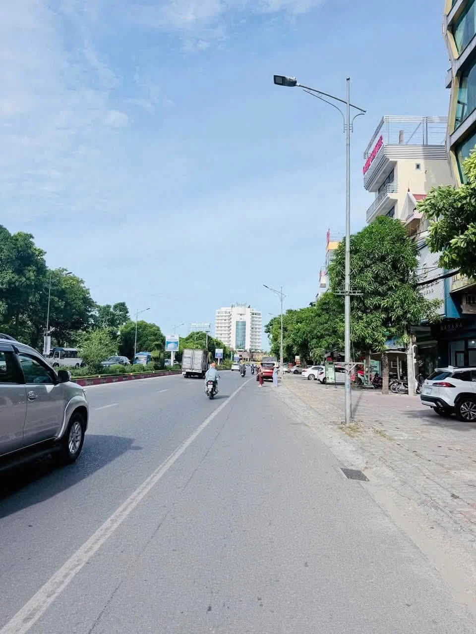 Cho thuê nhà 5 tầng mặt đường Trần Phú, 500m², 25 triệu/tháng - Ảnh 1