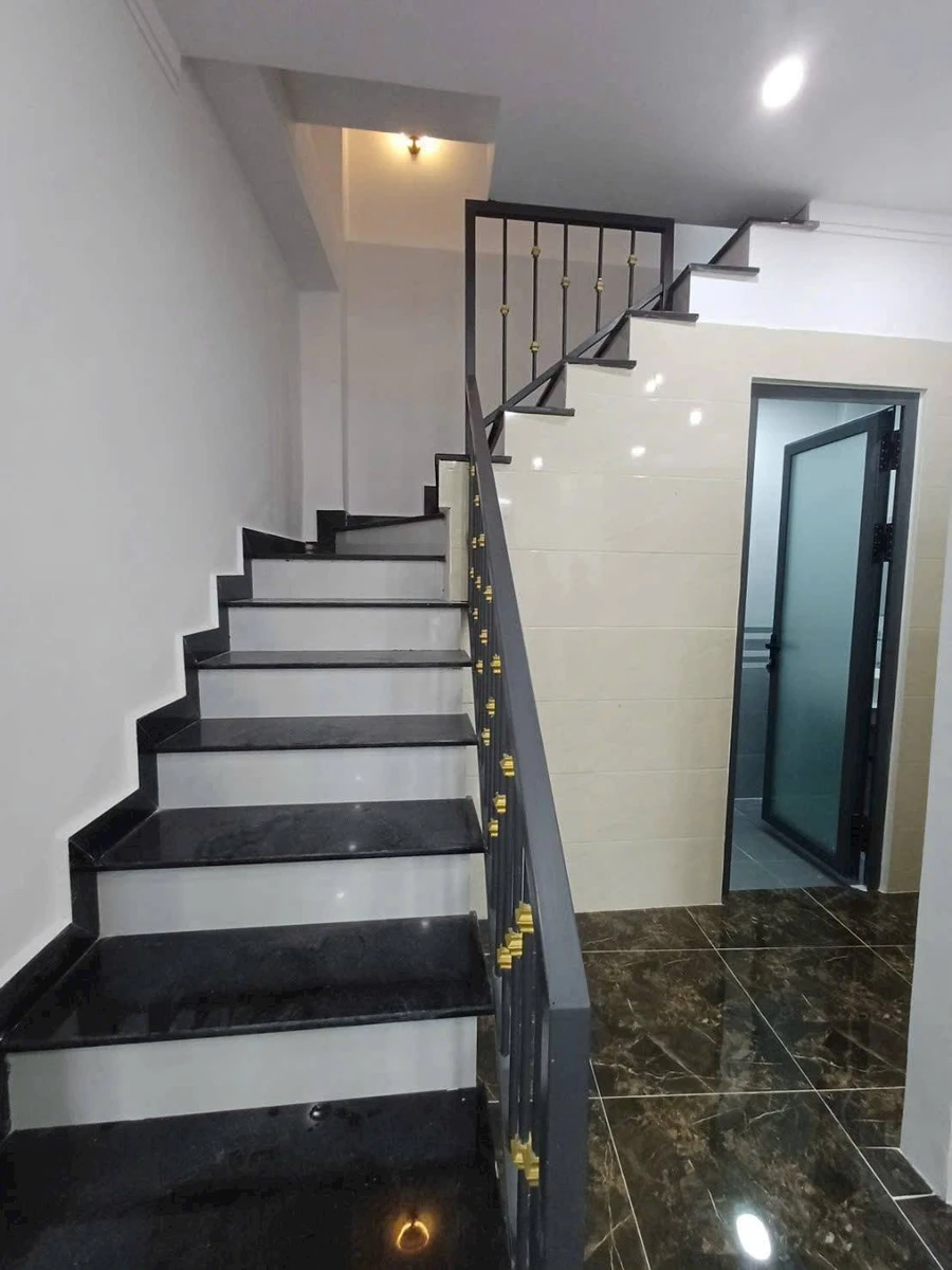 Bán nhà Đà Lạt Ngô Thì Sỹ 100m² 2 tầng 2,2 tỷ - Ảnh thu nhỏ 3