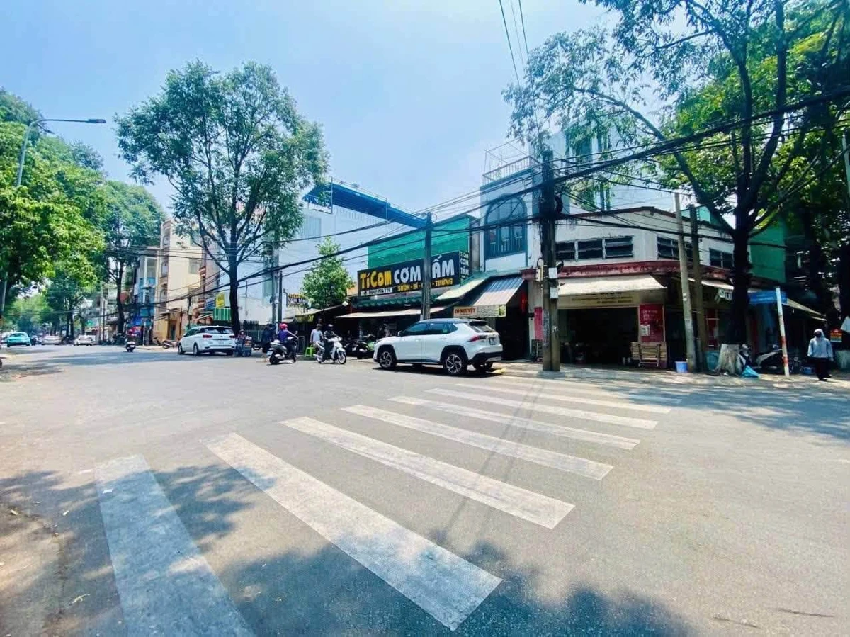 Bán nhà mặt tiền Phan Đình Phùng 186m2, 5 phòng, 14 tỷ - Ảnh thu nhỏ 3