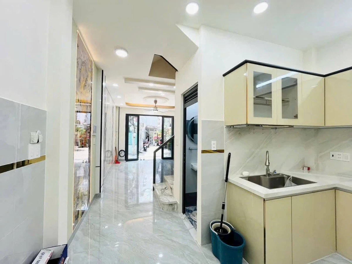 Bán nhà 4 tấm mặt tiền Vĩnh Hội, Quận 4, 136m2 - Ảnh thu nhỏ 3