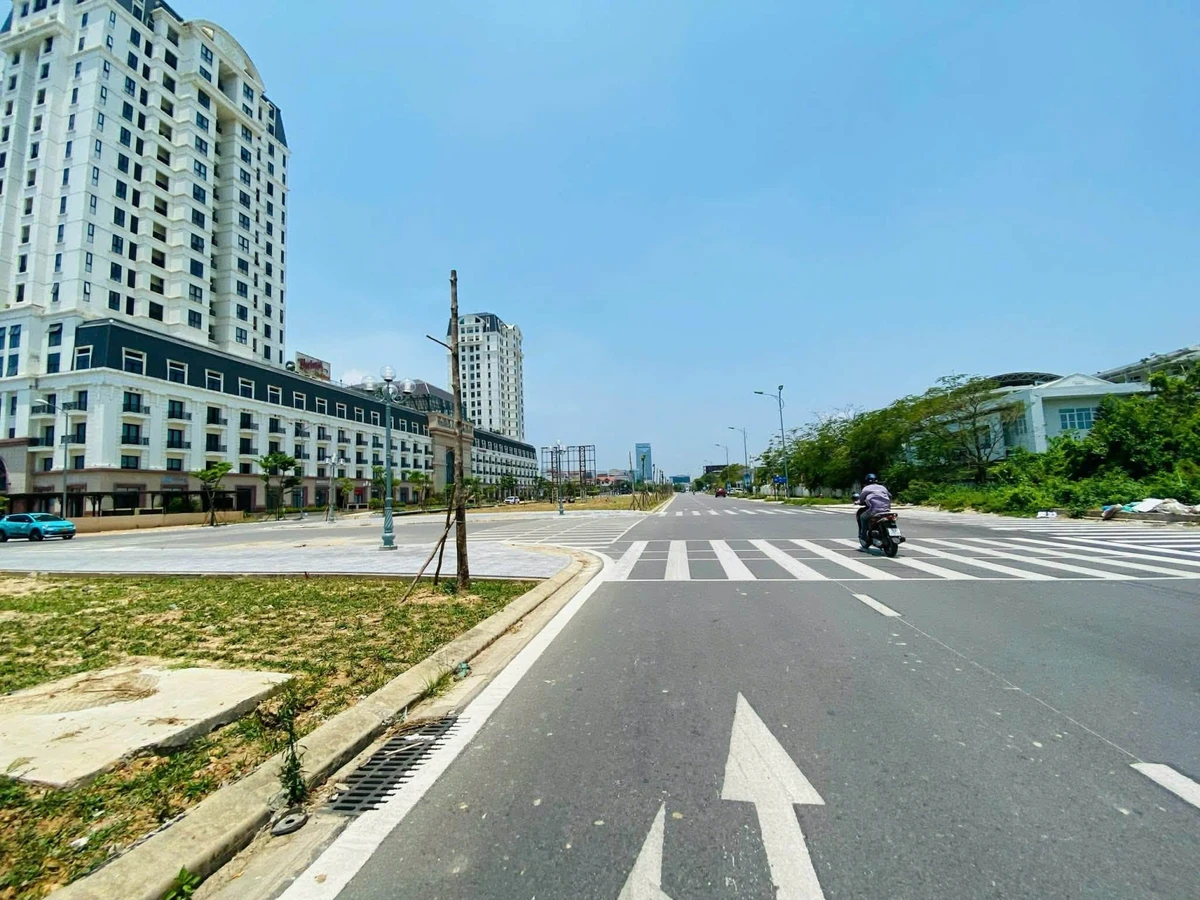 Bán đất khổ biệt thự mặt tiền Lê Quang Đạo 198m2 Huế 9 tỷ - Ảnh thu nhỏ 4