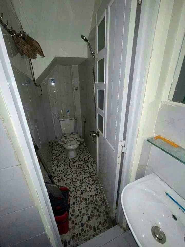 Cho thuê nhà 2PN 3WC đường Hoàng Diệu Quận 4, 8 triệu/tháng - Ảnh thu nhỏ 3