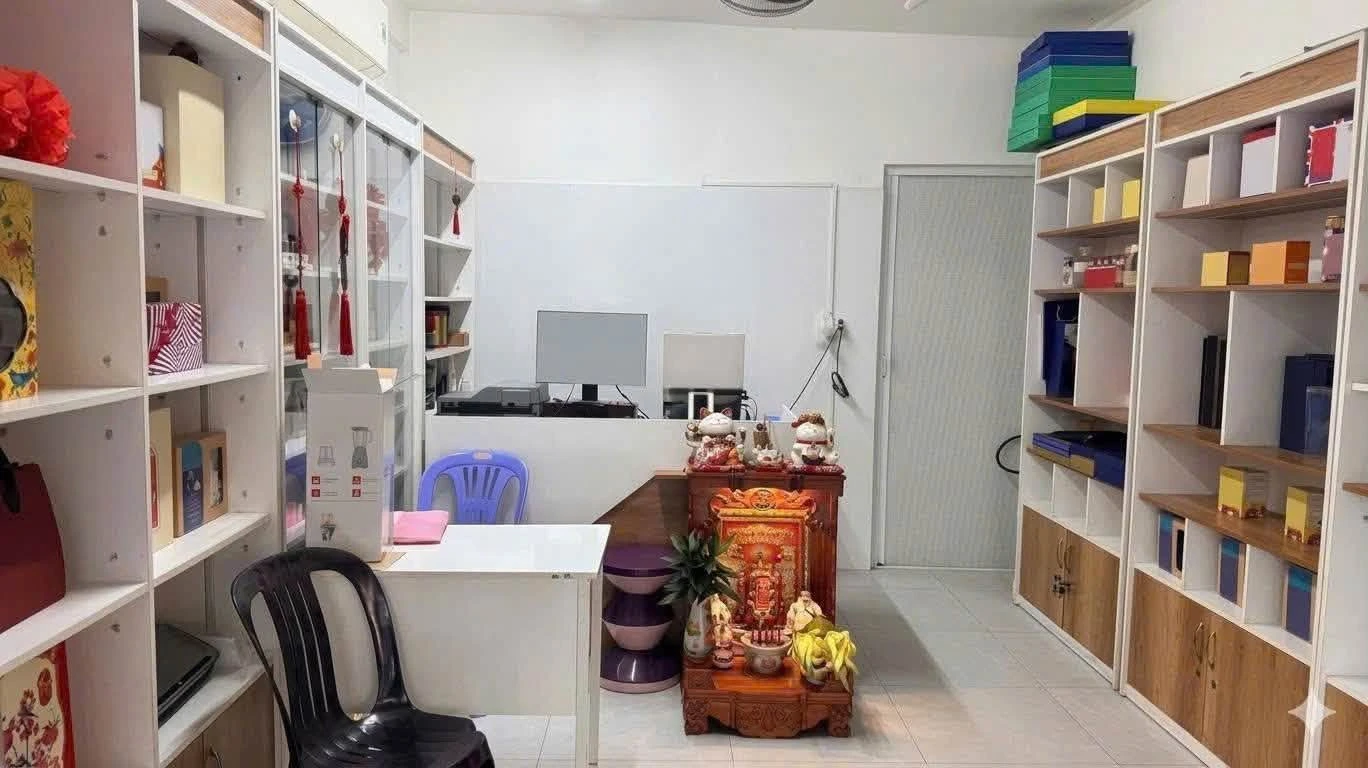 Bán nhà mặt tiền Dương Bá Trạc Q8, 42m², 2PN, 12 tỷ - Ảnh 1