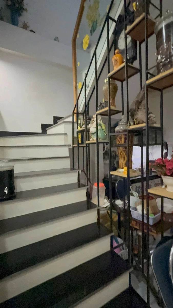 Bán nhà 2 tầng 62m² 3 phòng ngủ Tôn Đản, Quận 9 - Ảnh thu nhỏ 3