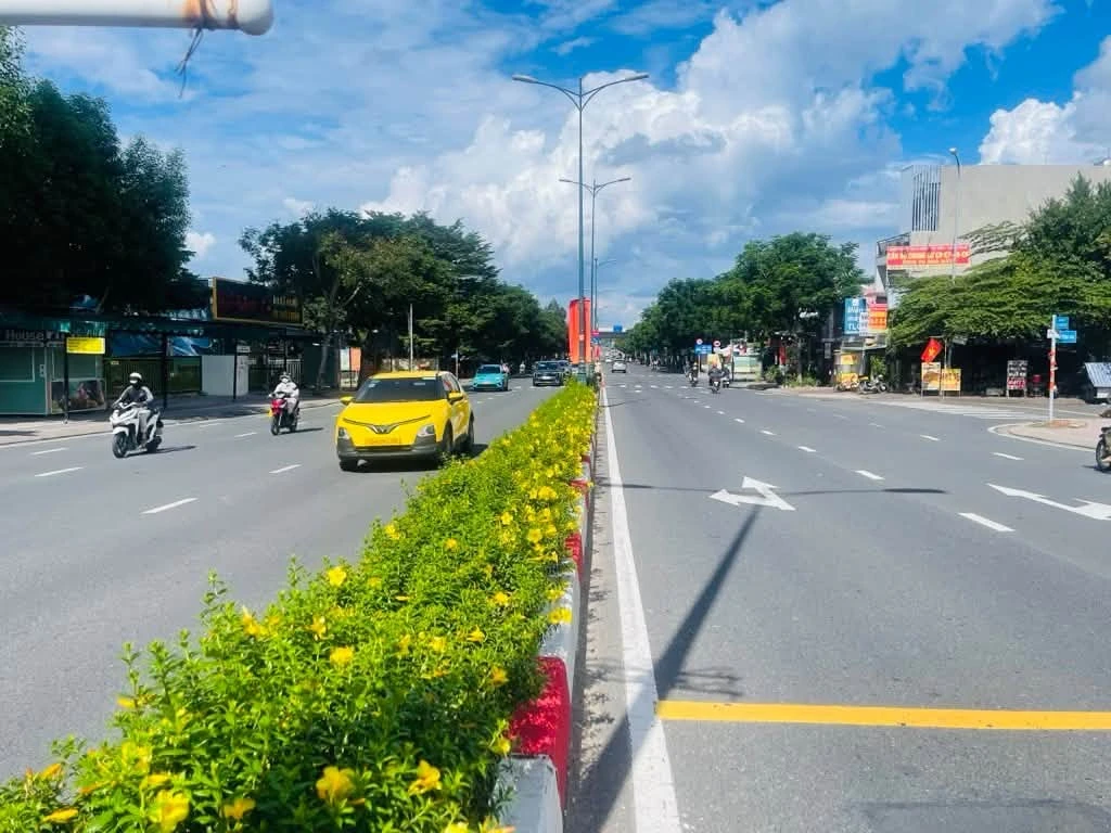 Bán lô mặt tiền kinh doanh Lê Văn Việt 76m2 ngang 5m, giá 15 tỷ, Quận 9 - Ảnh 1