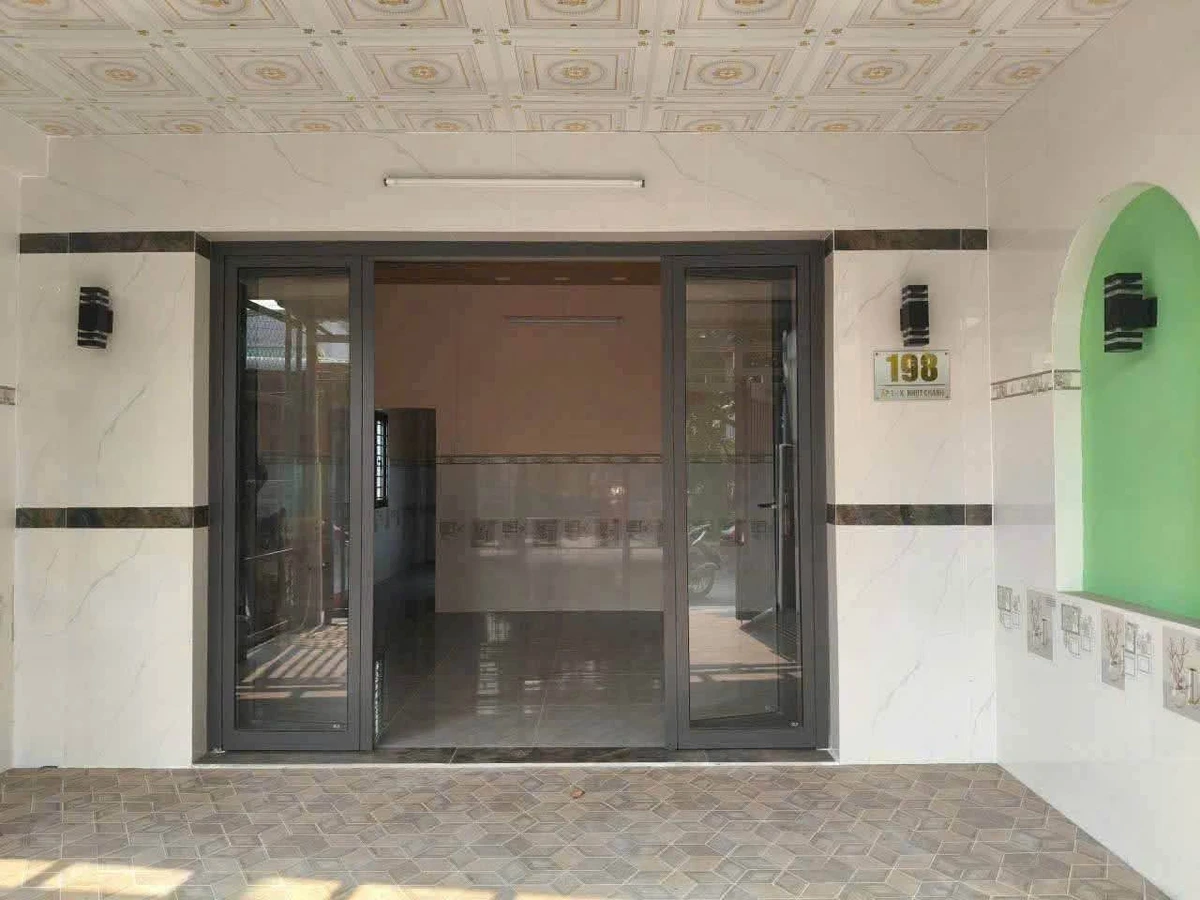 Bán nhà mặt tiền 104m² Nhựt Chánh Bến Lức - Ảnh thu nhỏ 4