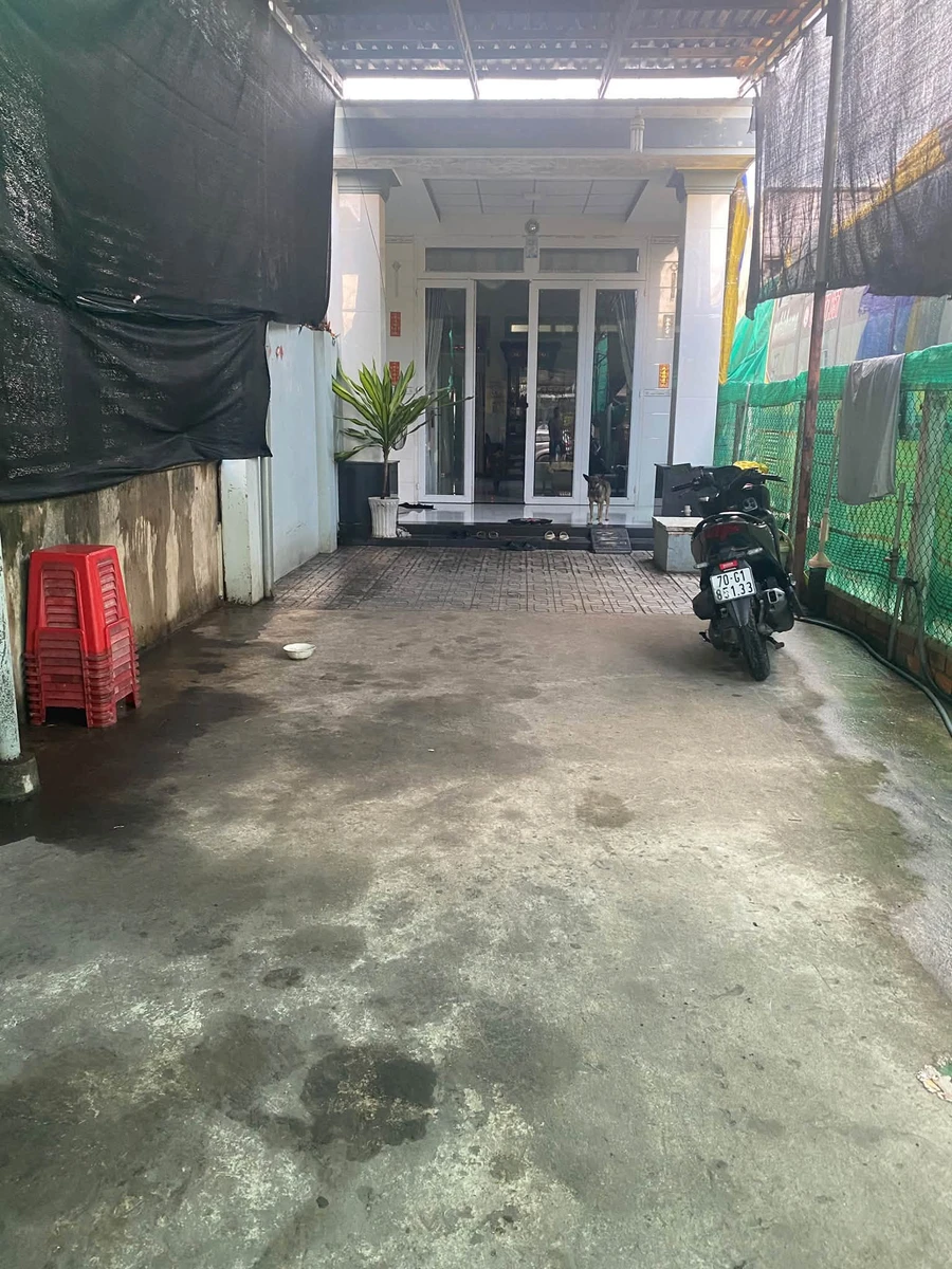 Bán nhà mặt tiền Lạc Long Quân Tây Ninh 114m2 giá 4 tỷ - Ảnh thu nhỏ 2