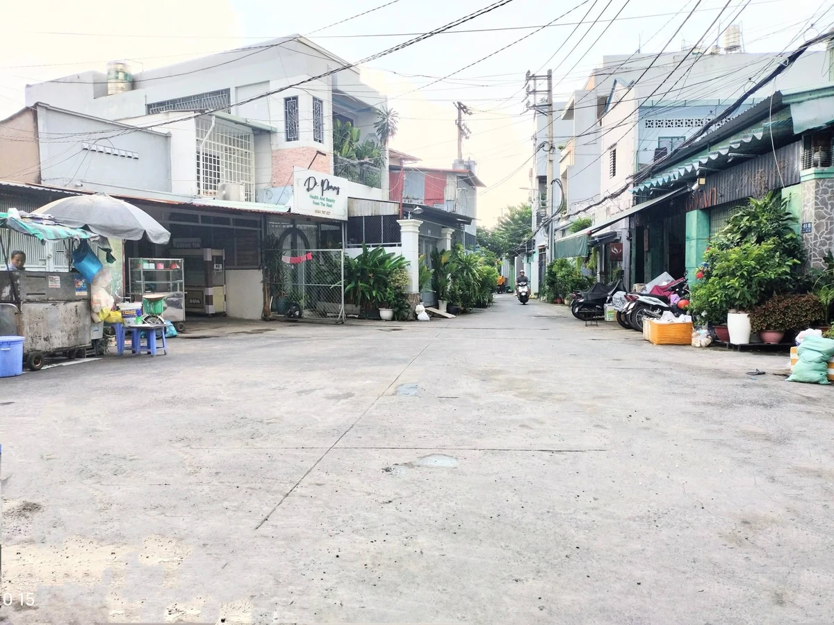 Bán nhà 180m2 ngang 6.5m nở hậu, hẻm xe hơi, gần ĐH Công Nghiệp Gò Vấp, giá 12 tỷ - Ảnh thu nhỏ 2