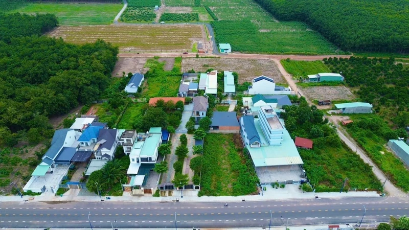 Bán đất mặt tiền 230m2 Chơn Thành, Đồng Nai