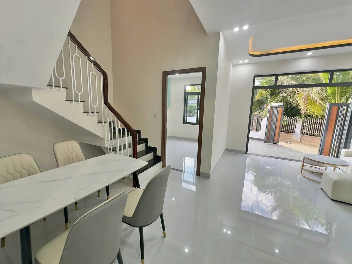 Bán nhà góc 2 tầng 88,3 m² Diên Khánh giá 2,4 tỷ - Ảnh thu nhỏ 3