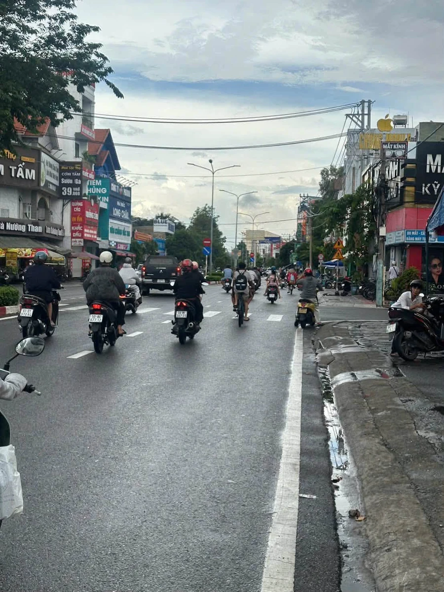 Bán đất mặt tiền GS1 Dĩ An 120m² kinh doanh - Ảnh 1