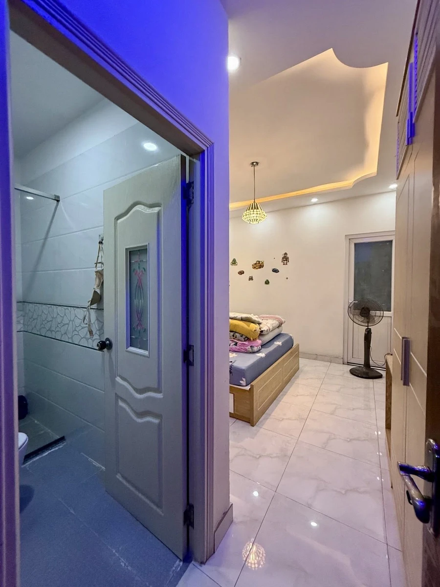 Bán shophouse mặt tiền Nguyễn Du 126m, 5 tầng Gò Vấp 18 tỷ - Ảnh thu nhỏ 4