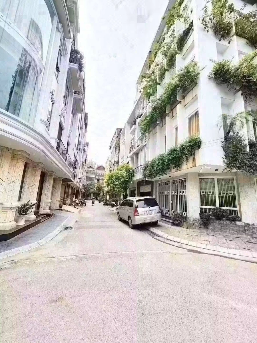 Bán nhà Văn Quán 68m² 5 tầng nội thất xịn, hơn 19 tỷ - Ảnh 1