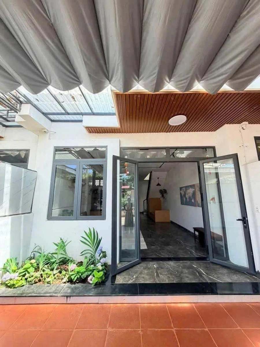 Bán nhà phố 3 PN full nội thất 105m2, Bình Tân - Ảnh thu nhỏ 2