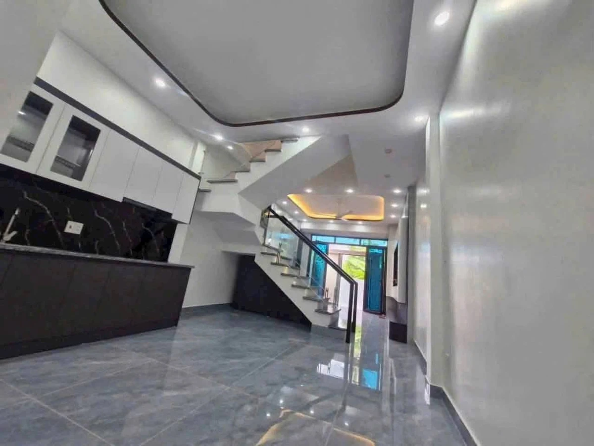 Bán nhà 3 tầng 50m² có sân cổng Kiến An - Ảnh thu nhỏ 3