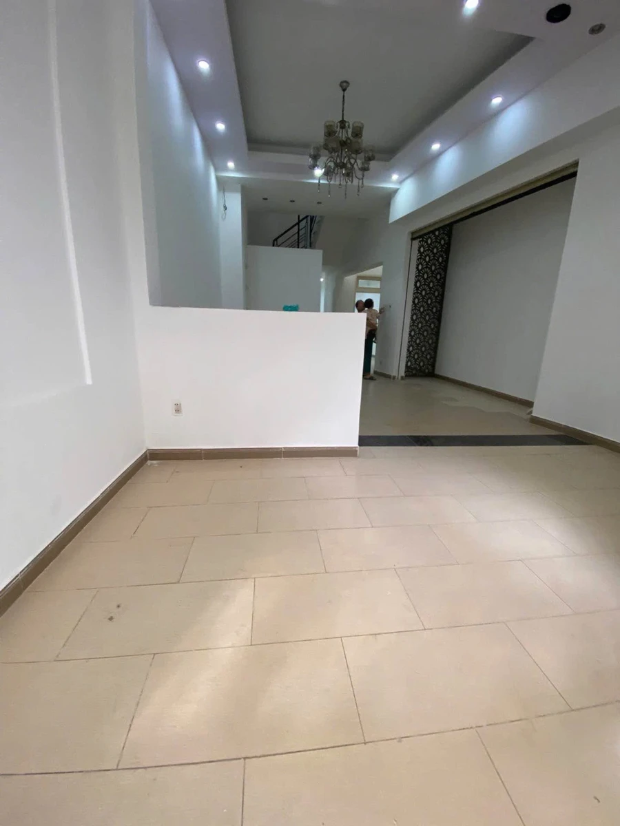 Bán nhà 4 tầng 5PN đường Chiến Lược, Bình Tân, 5x15m, giá 4,65 tỷ - Ảnh thu nhỏ 2