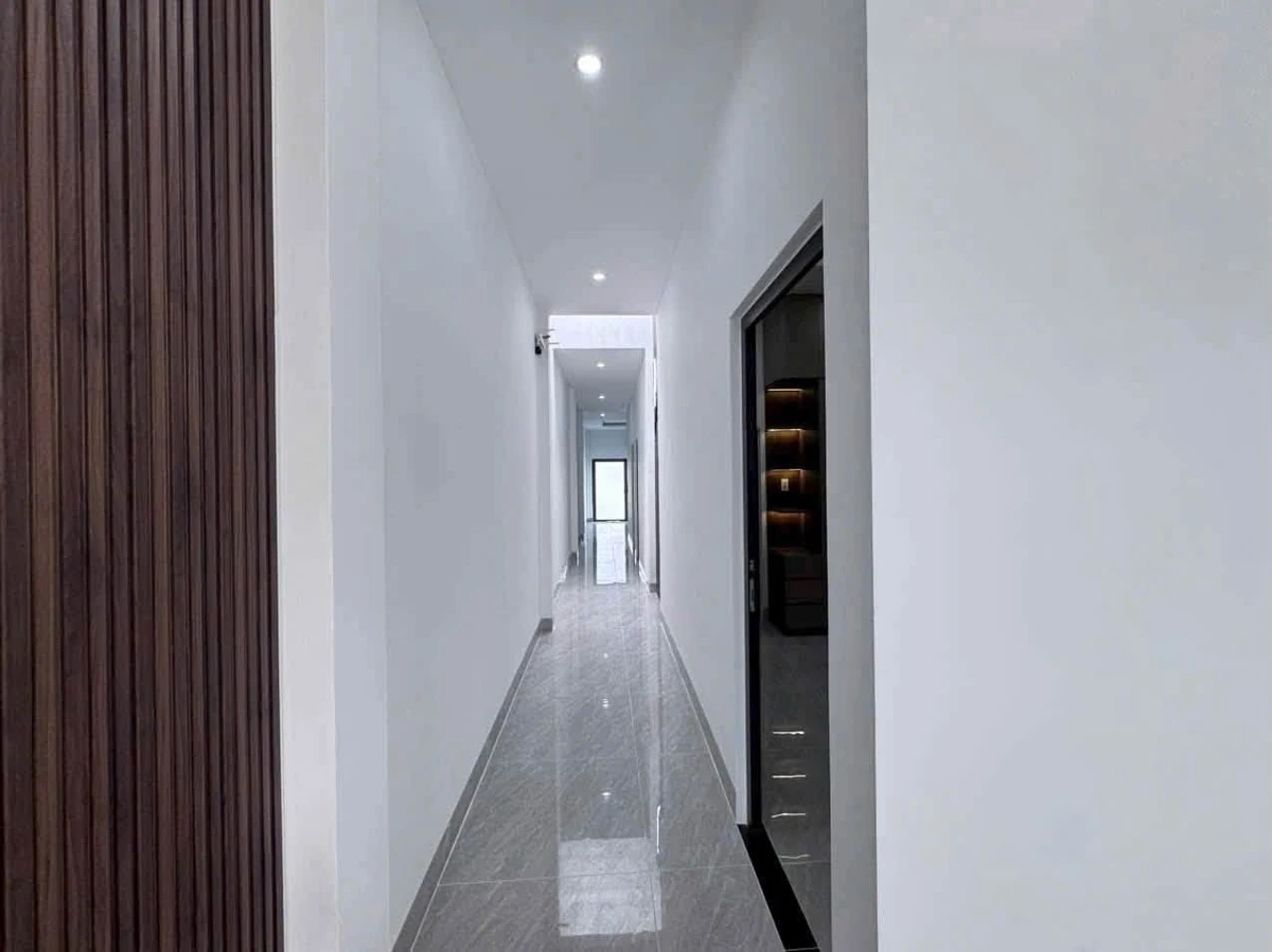 Bán nhà hiện đại 3 phòng ngủ 180m² Rạch Giá - Ảnh thu nhỏ 5