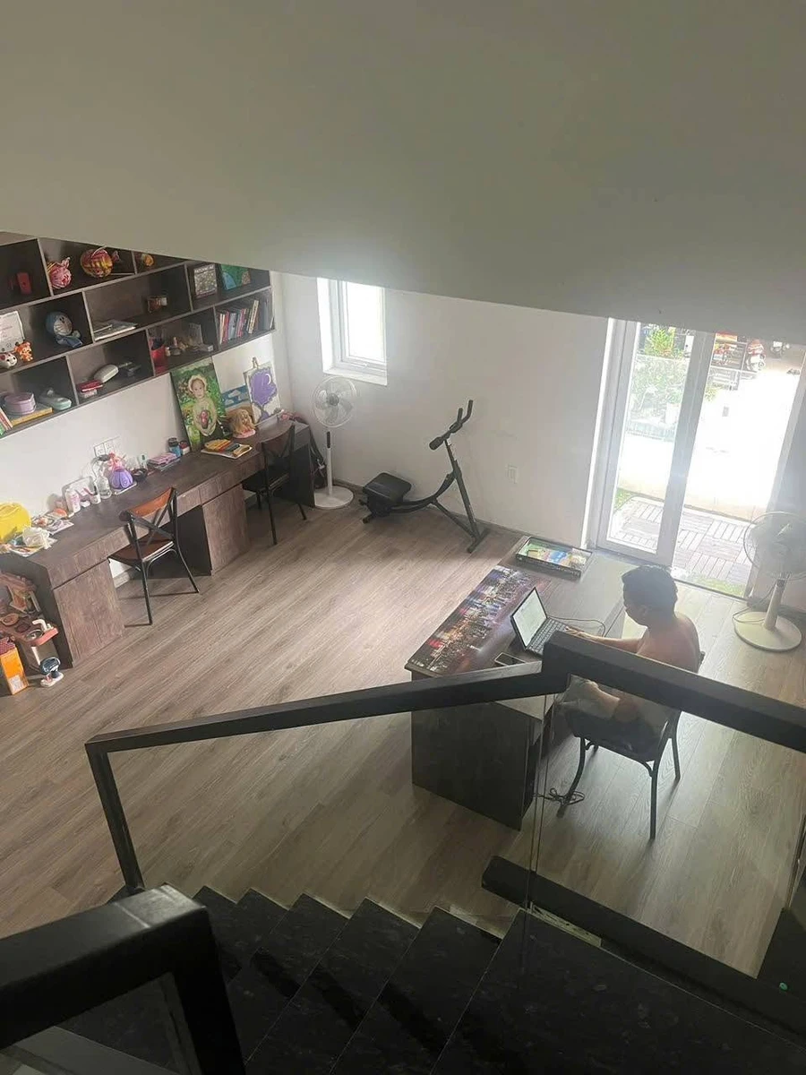 Cho thuê nhà 4 tầng 260m² Valencia Riverside Thủ Đức 14tr/tháng - Ảnh thu nhỏ 2