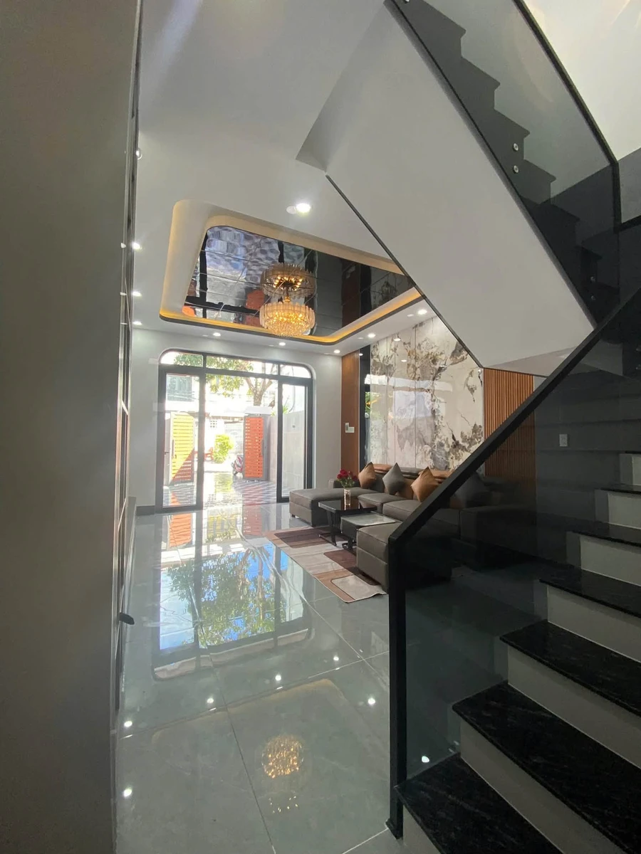 Bán nhà mới mặt tiền Lê Anh Xuân 108m² Rạch Giá 3 tỷ 150 triệu - Ảnh thu nhỏ 3