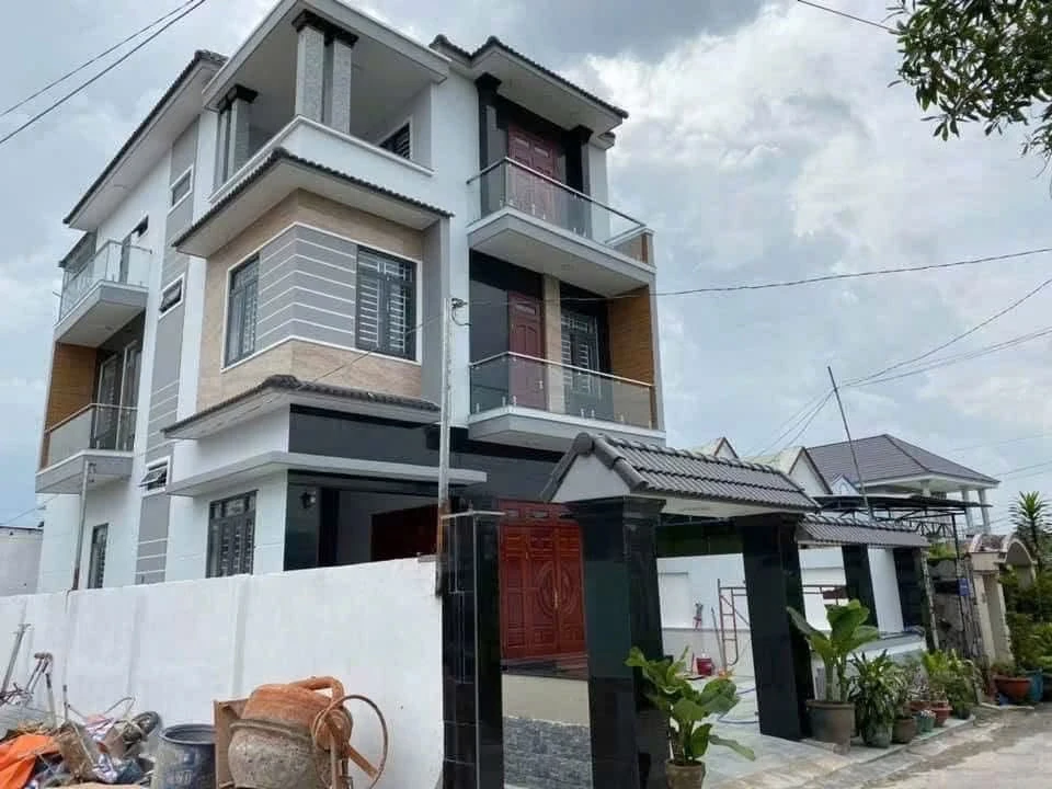 Bán nhà 1 trệt 3 lầu Hiệp Thành 365m² 10 tỷ - Ảnh 1