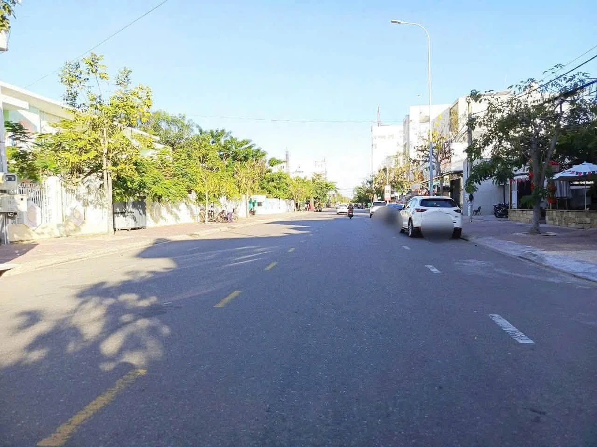 Bán lô đất mặt tiền Phạm Hùng 200m2 Phan Thiết - Ảnh thu nhỏ 2