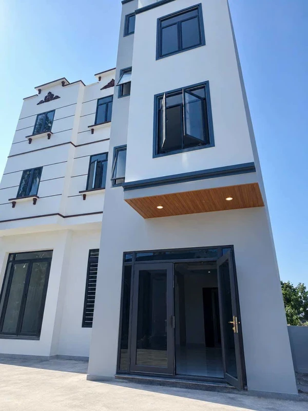 Bán nhà 3 tầng 51,6m² Hà Khẩu Hạ Long 2,3 tỷ