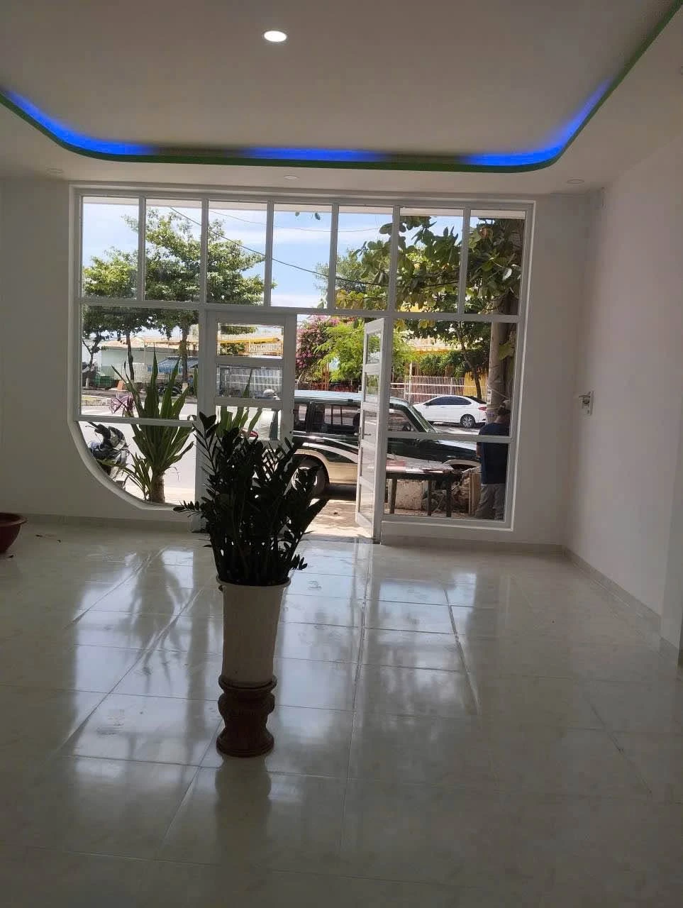 Cho thuê nhà mặt tiền Phạm Văn Đồng, 63.4m2, 2PN, Nha Trang - Ảnh 1
