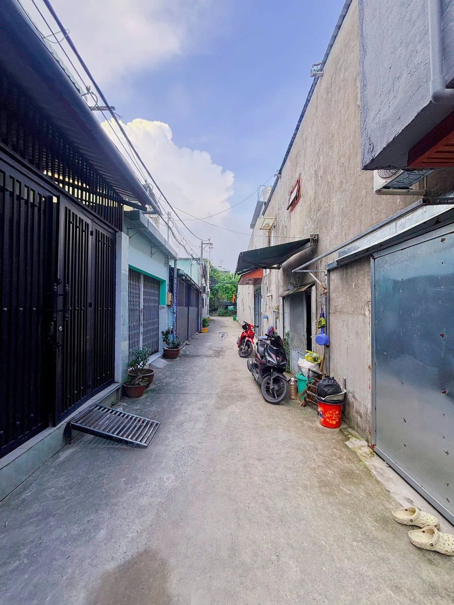 Bán nhà 2 mặt hẻm 980 triệu Quận 12 - Ảnh thu nhỏ 4