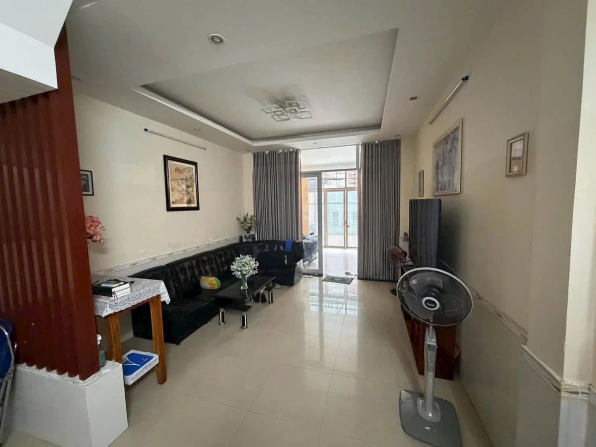 Bán nhà 2 tầng 100m2, 3 phòng ngủ Ông Ích Khiêm Q1 - Ảnh thu nhỏ 4