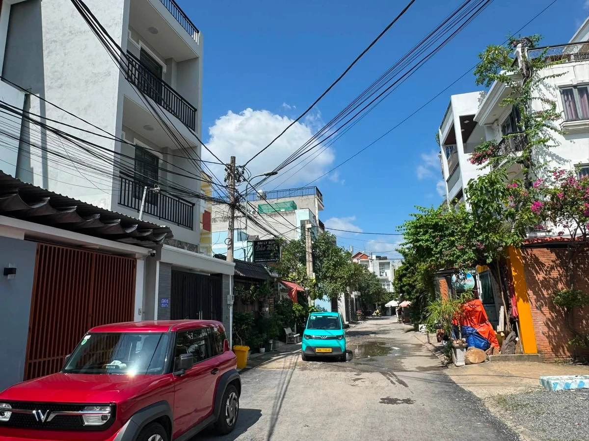 Bán đất Quận 9 960m2, 42 tỷ, phân lô được 10 lô - Ảnh 1