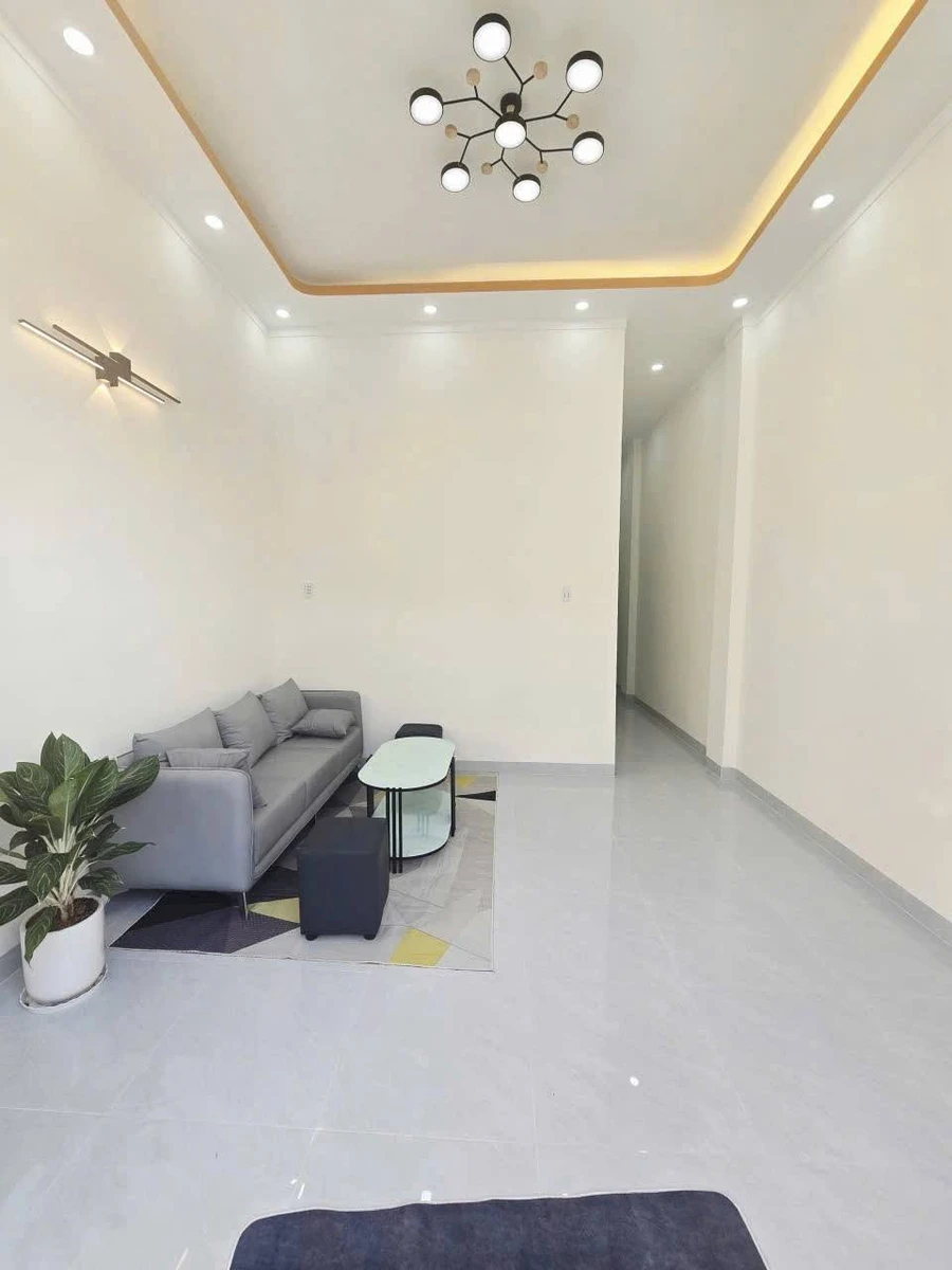 Bán nhà hẻm 32 Ngô Quyền 4x23m, 2 phòng ngủ, sân ô tô, giá 880 triệu, gần chợ Long Hải - Ảnh thu nhỏ 3