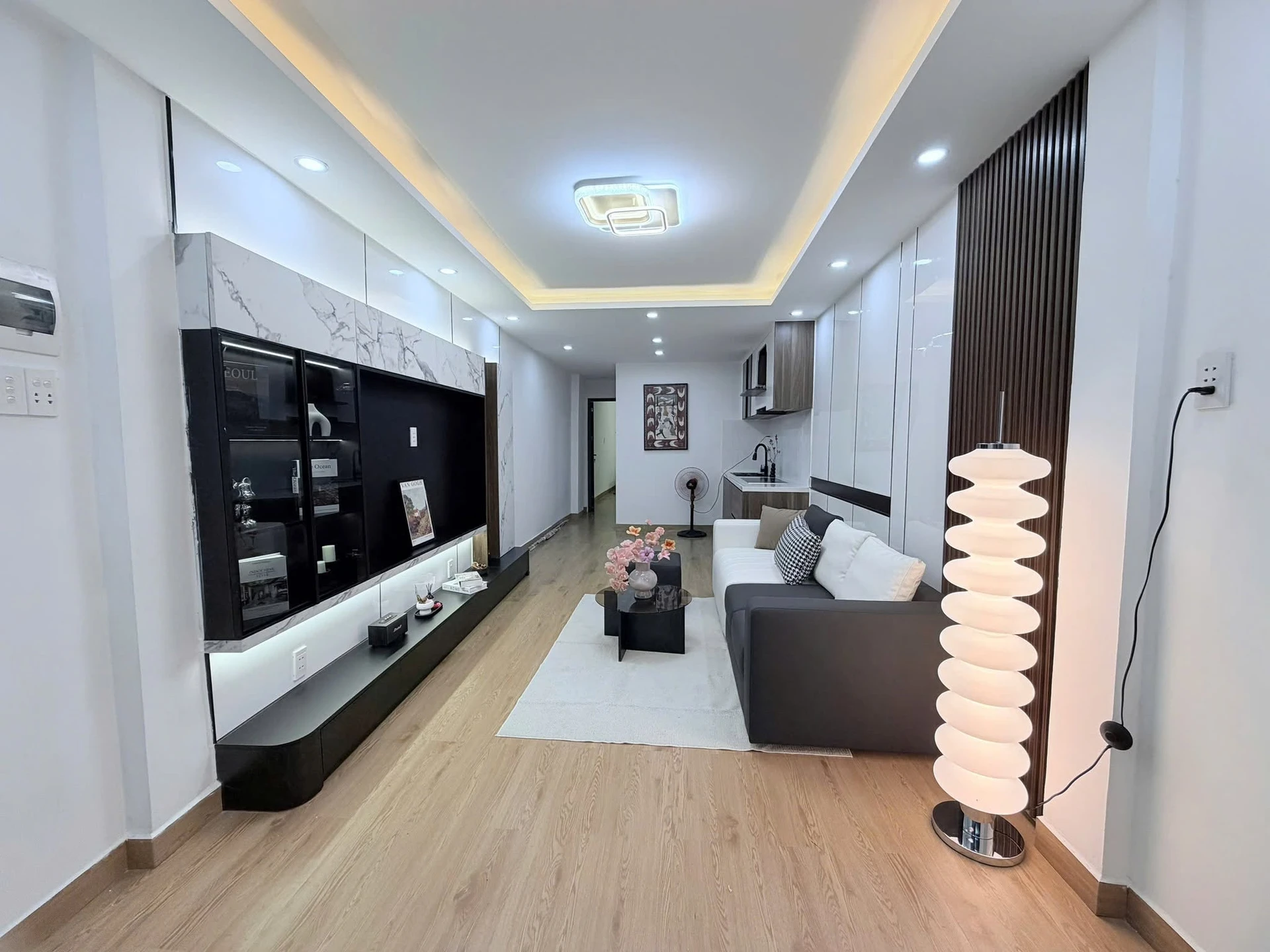 Bán nhà 2 tầng 45m² 3 phòng ngủ Trần Cao Vân Quận 1 - Ảnh 1